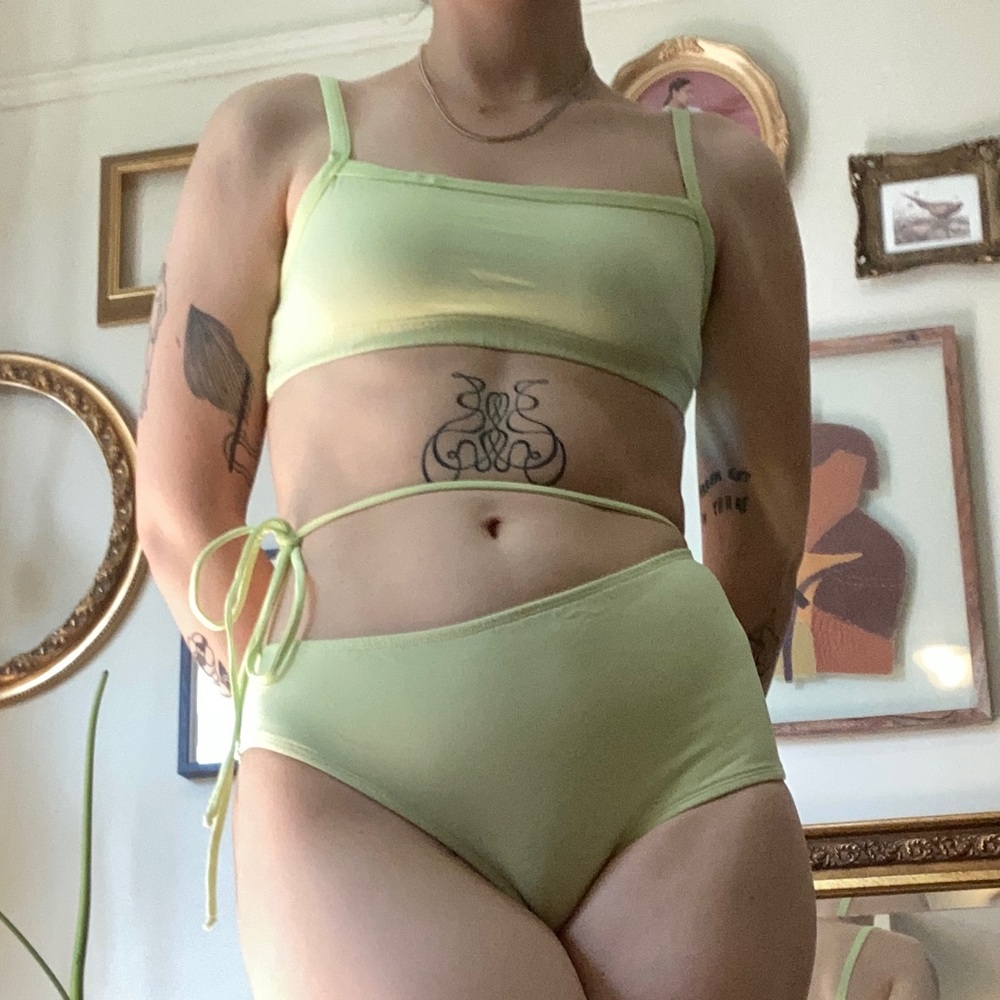 asymmetric em & may bikini - Picture 4 of 4